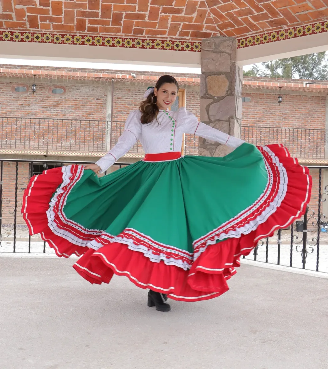 ¡Axapusco tiene Reina de Fiestas Patrias y es Catherine scaled