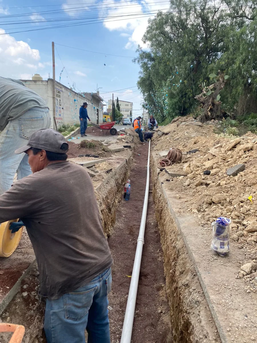 ¡La calle Mina ya cuenta con agua potable Despues de