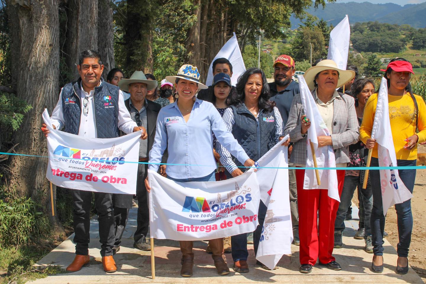 1696172145 949 Dentro de las actividades de Gobierno entregamos oficialmente el concreto