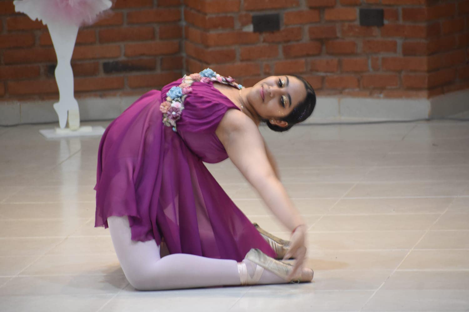 1696248383 343 Asi vivimos la exhibicion de ballet a cargo de la