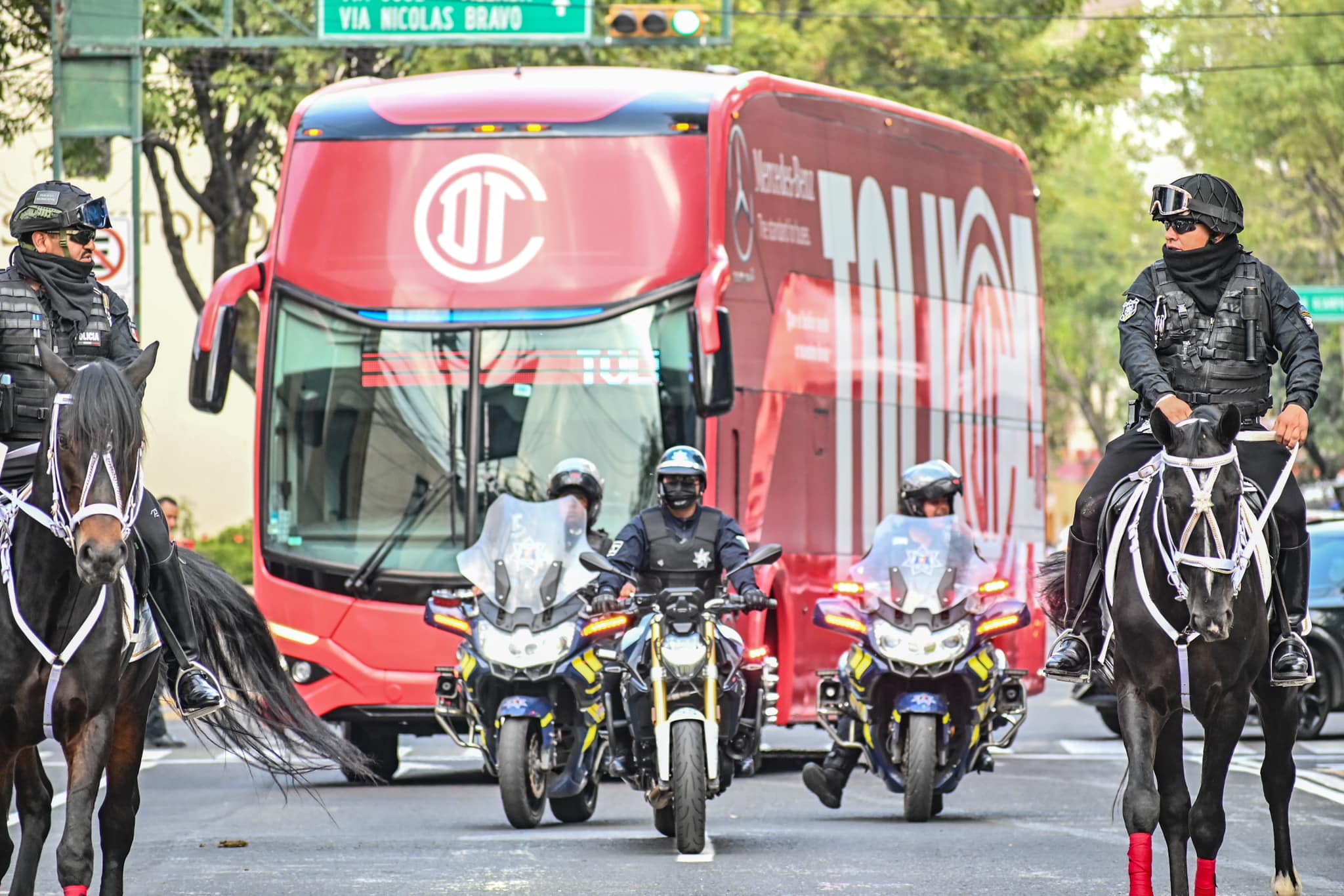 1696267225 876 ¡Ya estamos listos para el partido Toluca FC Chivas en