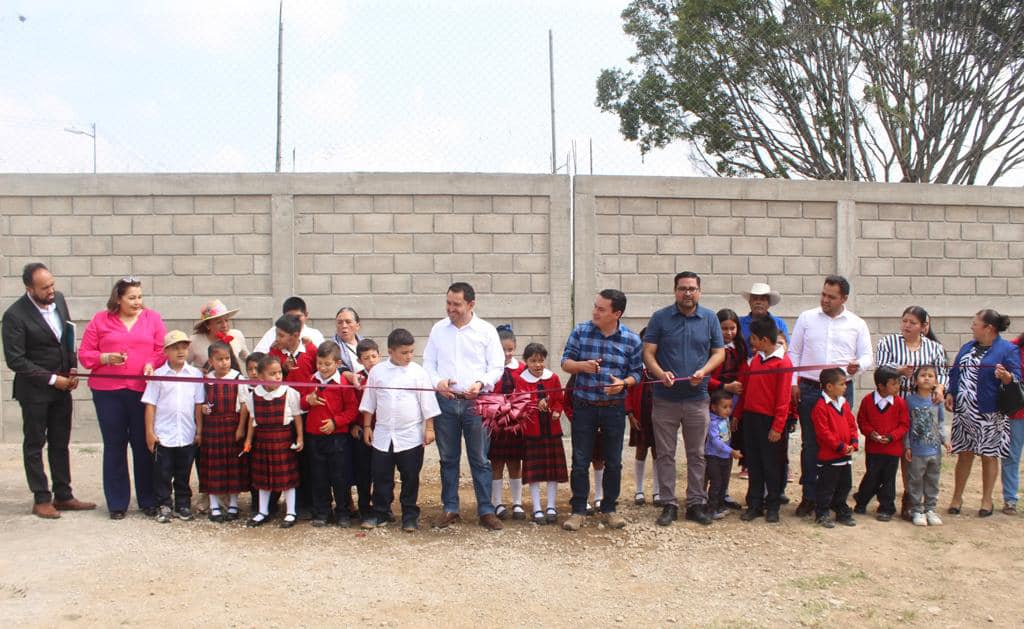 1696276114 65 La educacion es el pasaporte hacia el futuro el manana