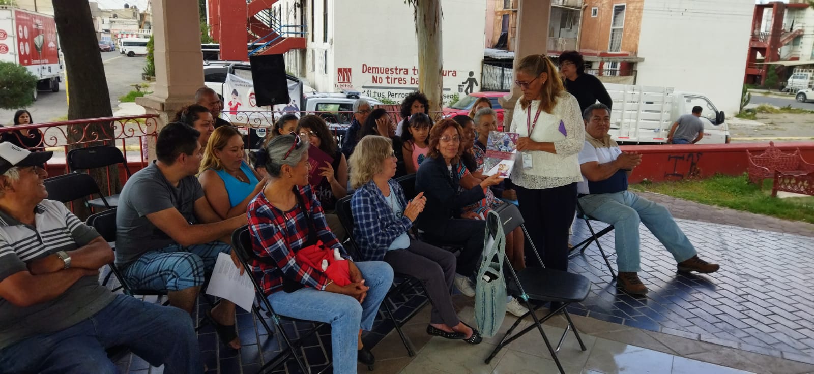 1696278855 702 Las y los vecinos de la Unidad Habitacional El Kiosko