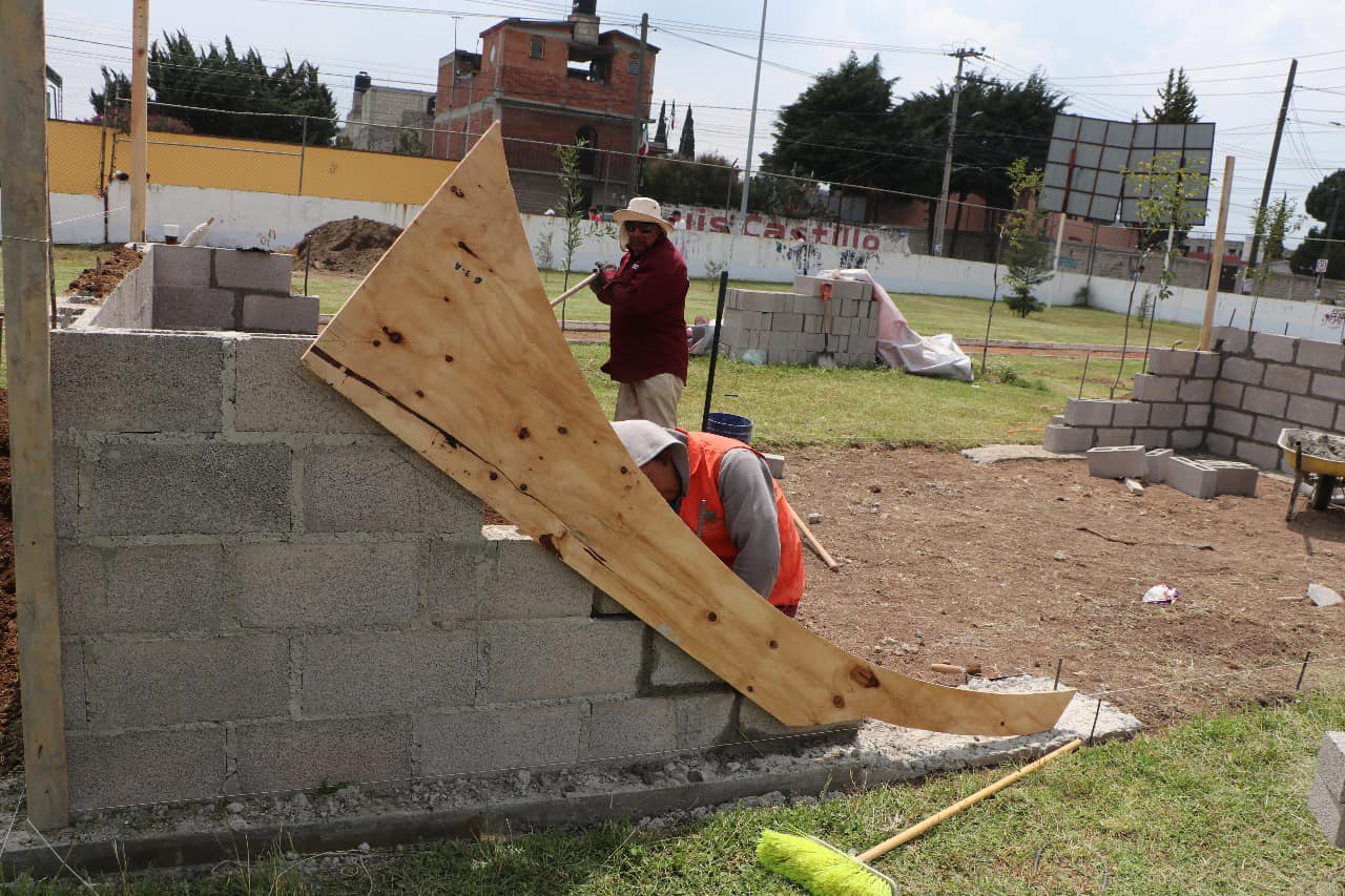 1696282982 La Direccion de Metepec Obras Publicas comenzo la construccion de