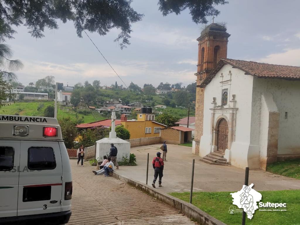 1696335514 741 Siguiendo las instrucciones del Presidente Municipal el equipo de la