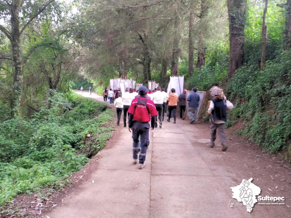 1696335526 167 Siguiendo las instrucciones del Presidente Municipal el equipo de la