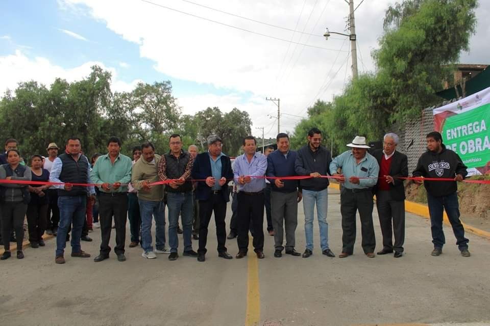 1696340017 859 Nuestro Presidente Municipal Hilarion Coronel Lemus realizo la entrega de