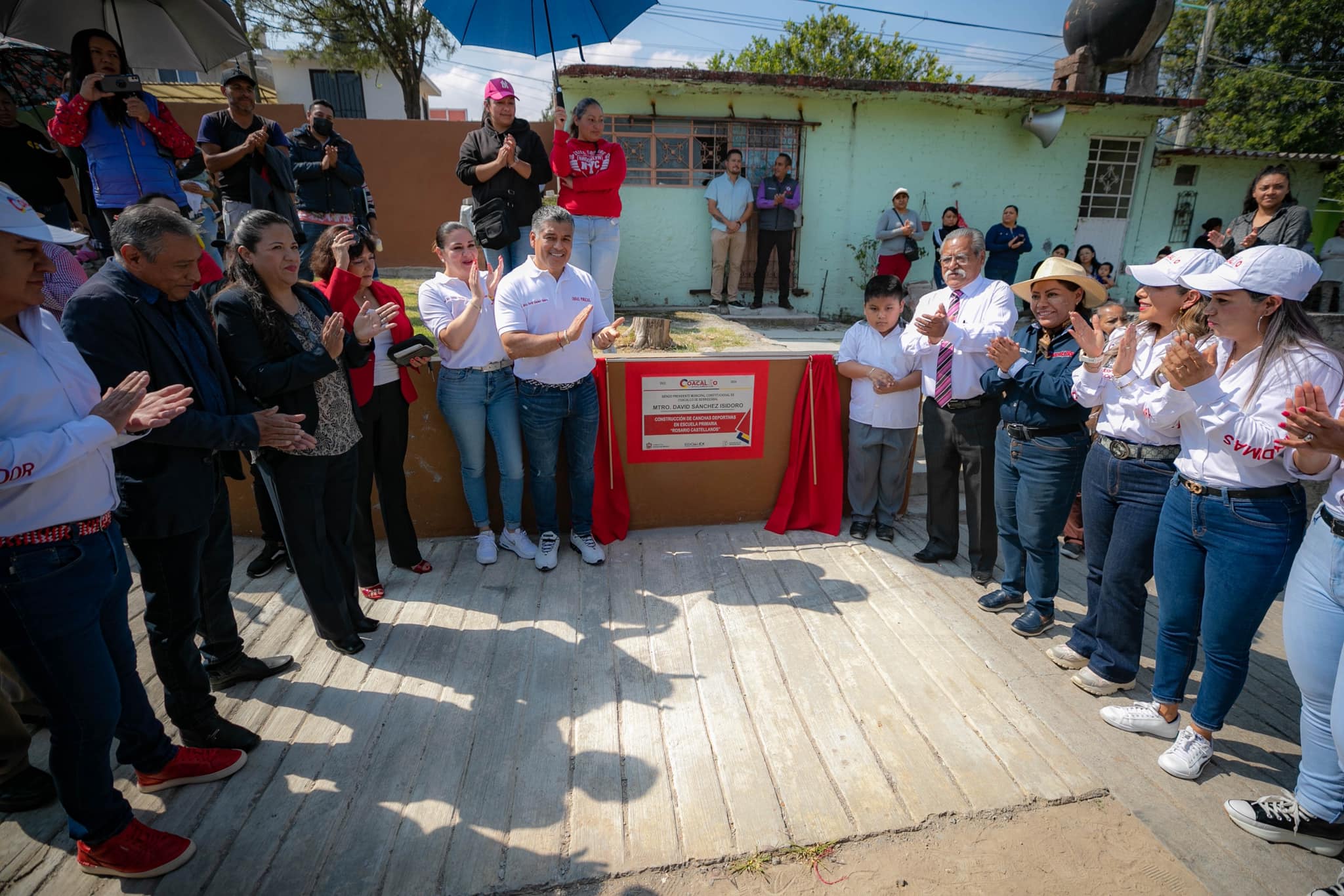 1696342109 839 Nuestro presidente municipal David Sanchez Isidoro inauguro la construccion de