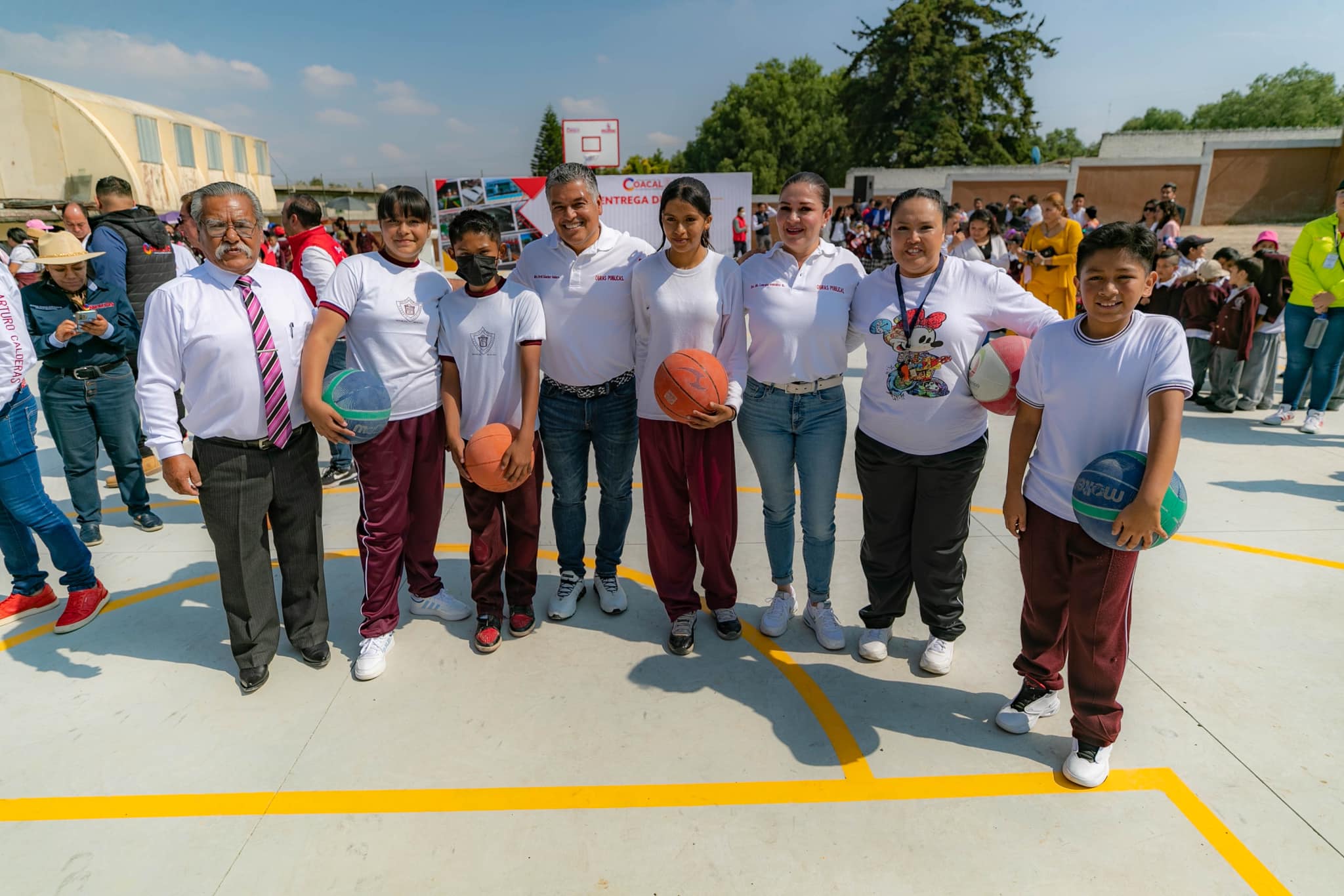 1696342114 712 Nuestro presidente municipal David Sanchez Isidoro inauguro la construccion de