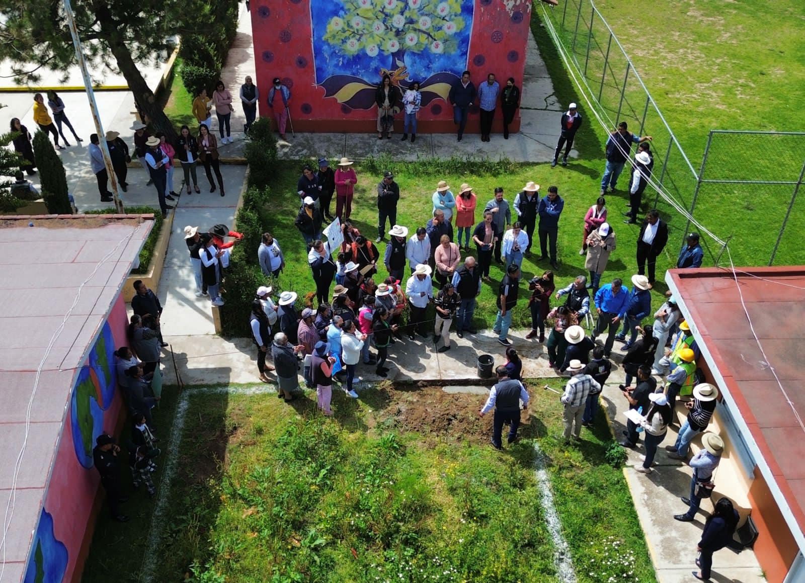 1696357671 361 HOY en la Escuela Primaria Benito Juarez en Loma de