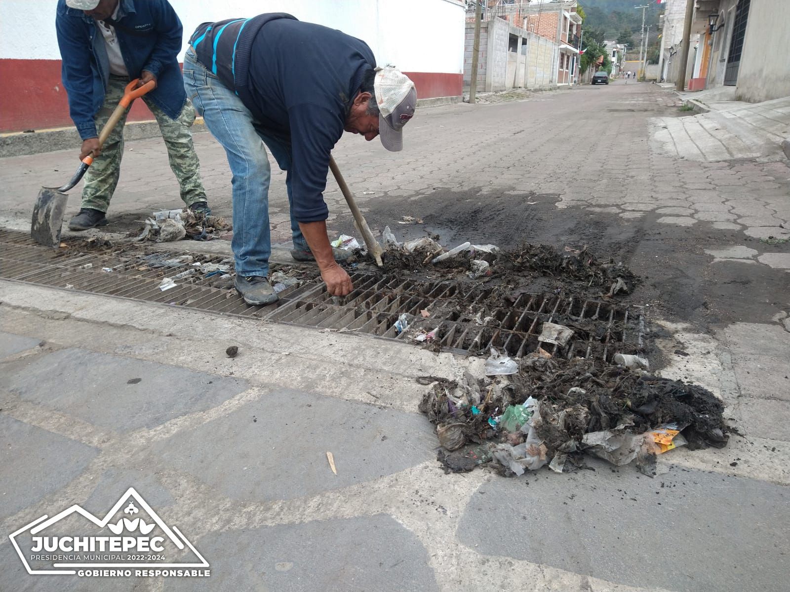 1696367006 332 Desazolve ¡Cuidemos juntos nuestras calles y evitemos inundaciones El