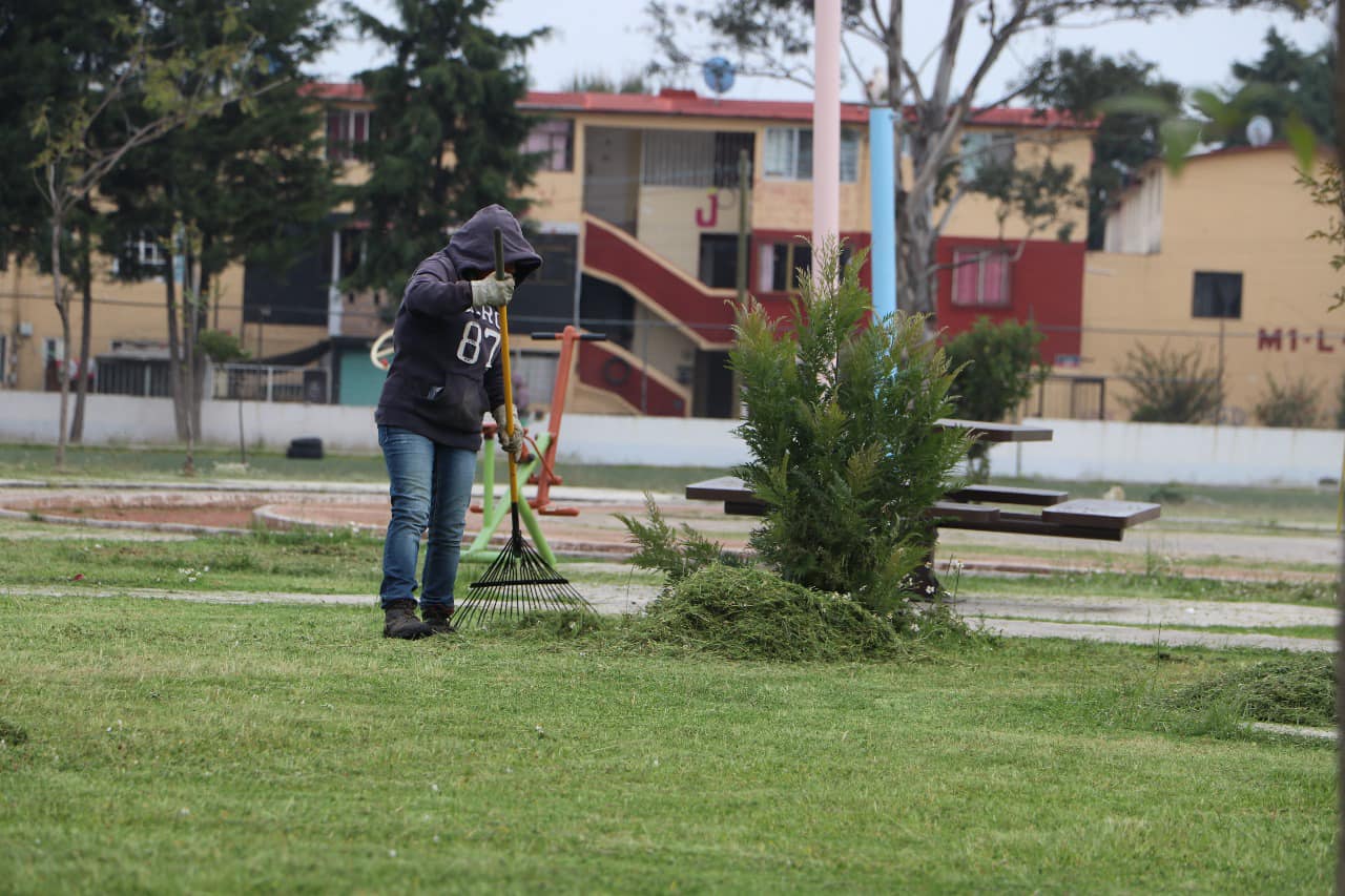 1696369360 45 La Direccion de Metepec Servicios Publicos realiza trabajos de mantenimiento