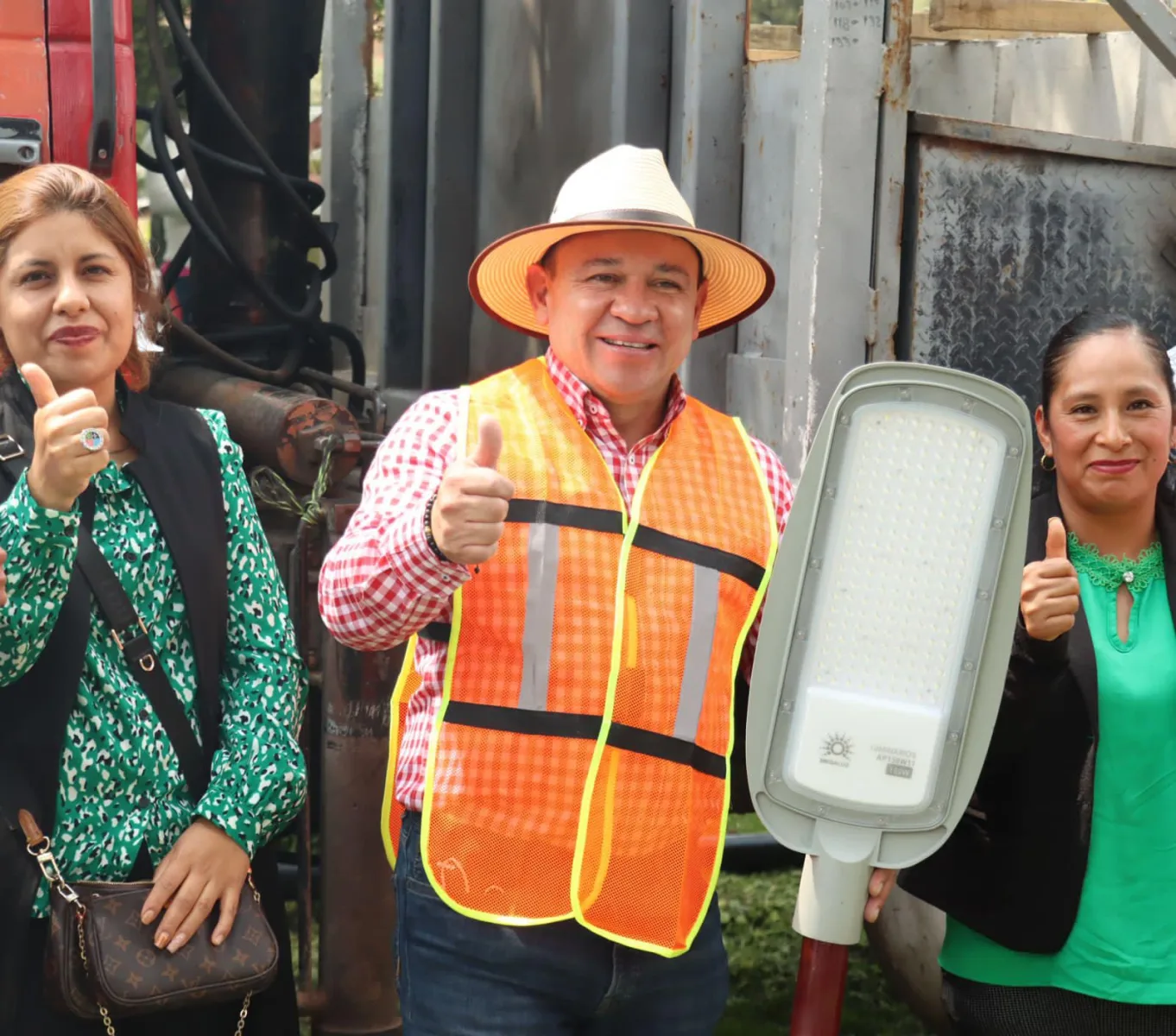 1696372215 El Alumbrado Publico es un hecho para las familias de