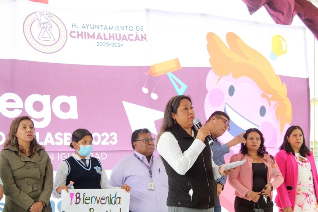 1696427526 96 INVITA XOCHITL FLORES A INSCRIBIRSE A PROGRAMAS SOCIALES COMO JOVENES