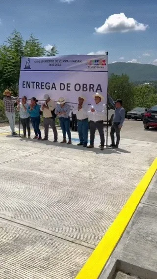 1696432618 Con gran entusiasmo la presidenta municipal NoraAngelicaFuentesAguilar acompana jpg