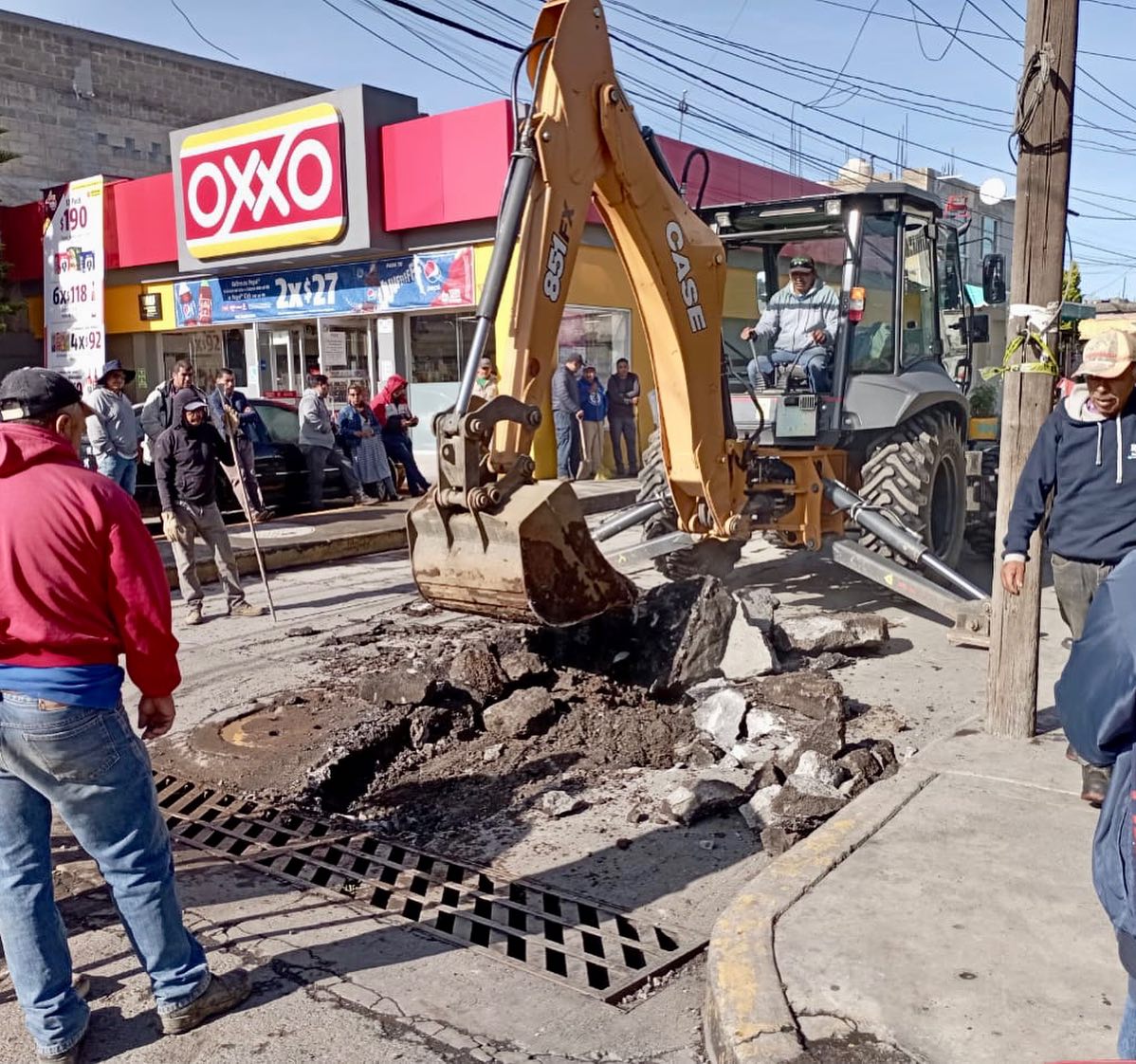 1696439420 152 Iniciamos los trabajos de rehabilitacion de la Calle Corregidora en