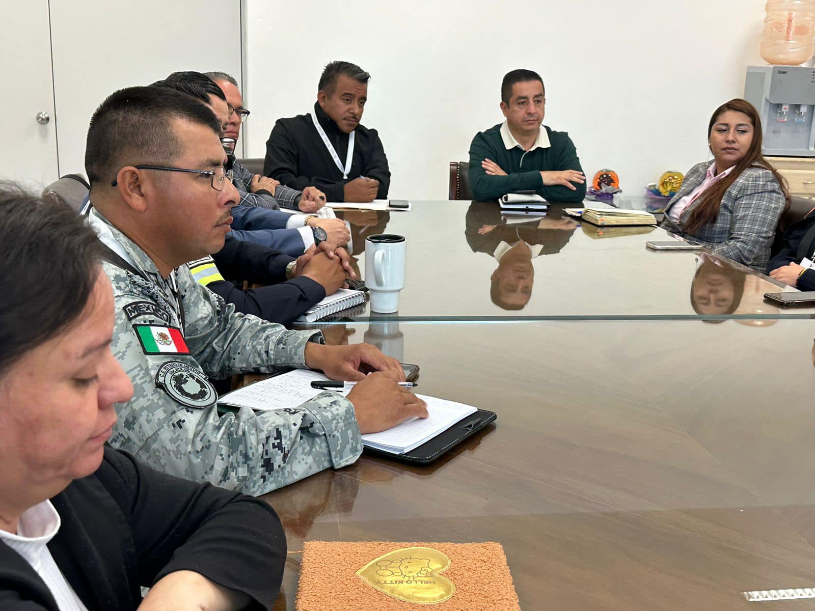 1696450278 36 En la reunion de la MesaPorLaPaz los tres ordenes de