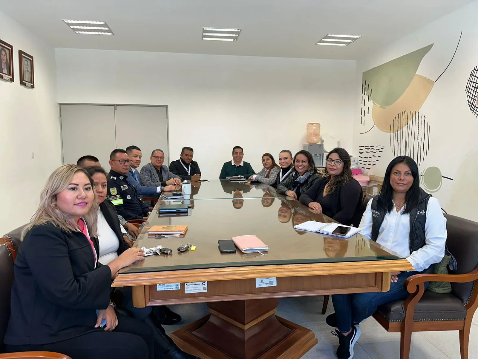 1696450306 En la reunion de la MesaPorLaPaz los tres ordenes de jpg