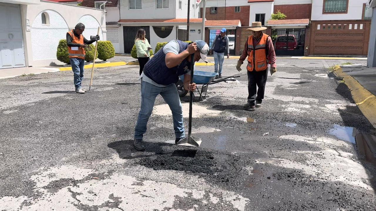 1696455807 338 No mas baches en la colonia Jesus Jimenez Gallardo