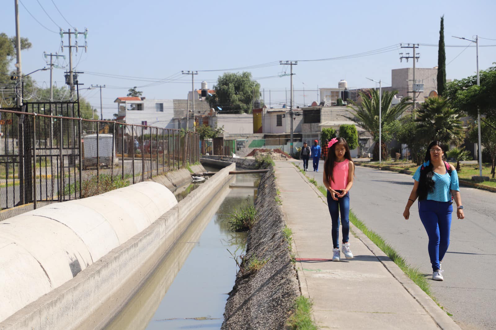 1696457324 Seguimos avanzando en los trabajos del entubamiento del Canal de