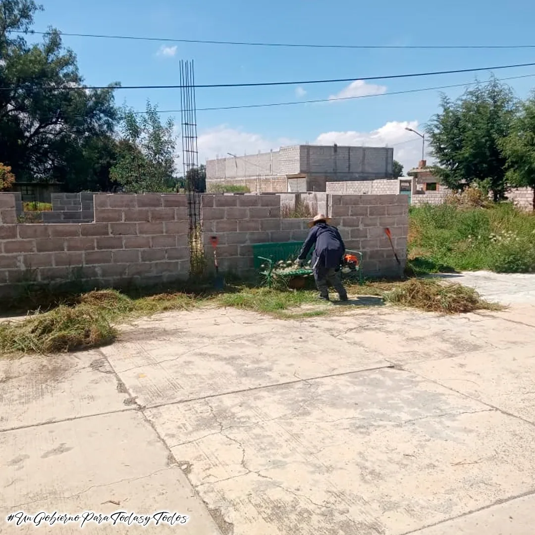 1696529565 La coordinacion de Parques jardines y panteones del H Ayuntamiento jpg