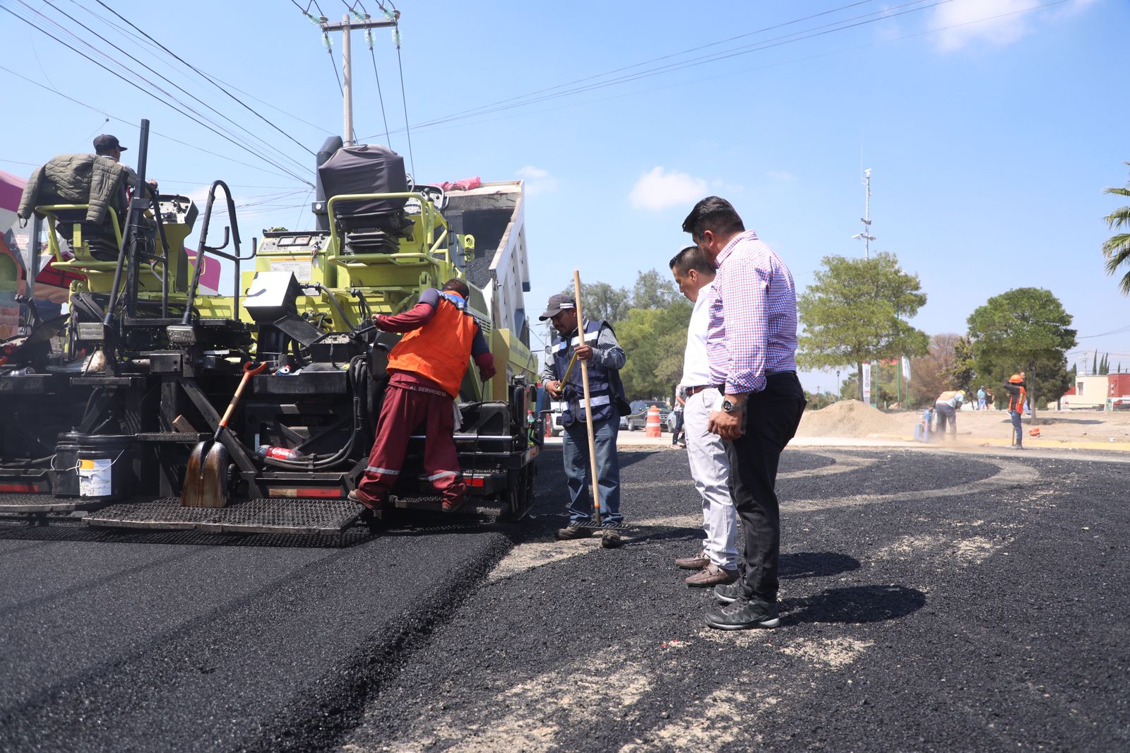 1696530218 626 ZumpanGO en Transformacion Supervision en la Pavimentacion de la Glorieta