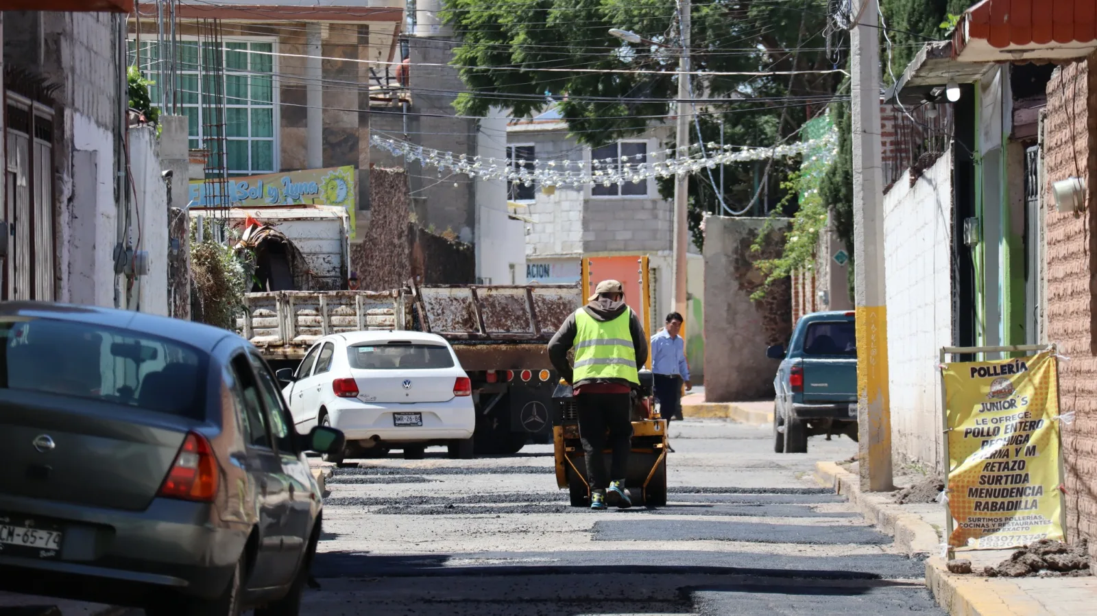 1696621021 Esta manana nos encontramos realizando mantenimiento de bacheo en la scaled