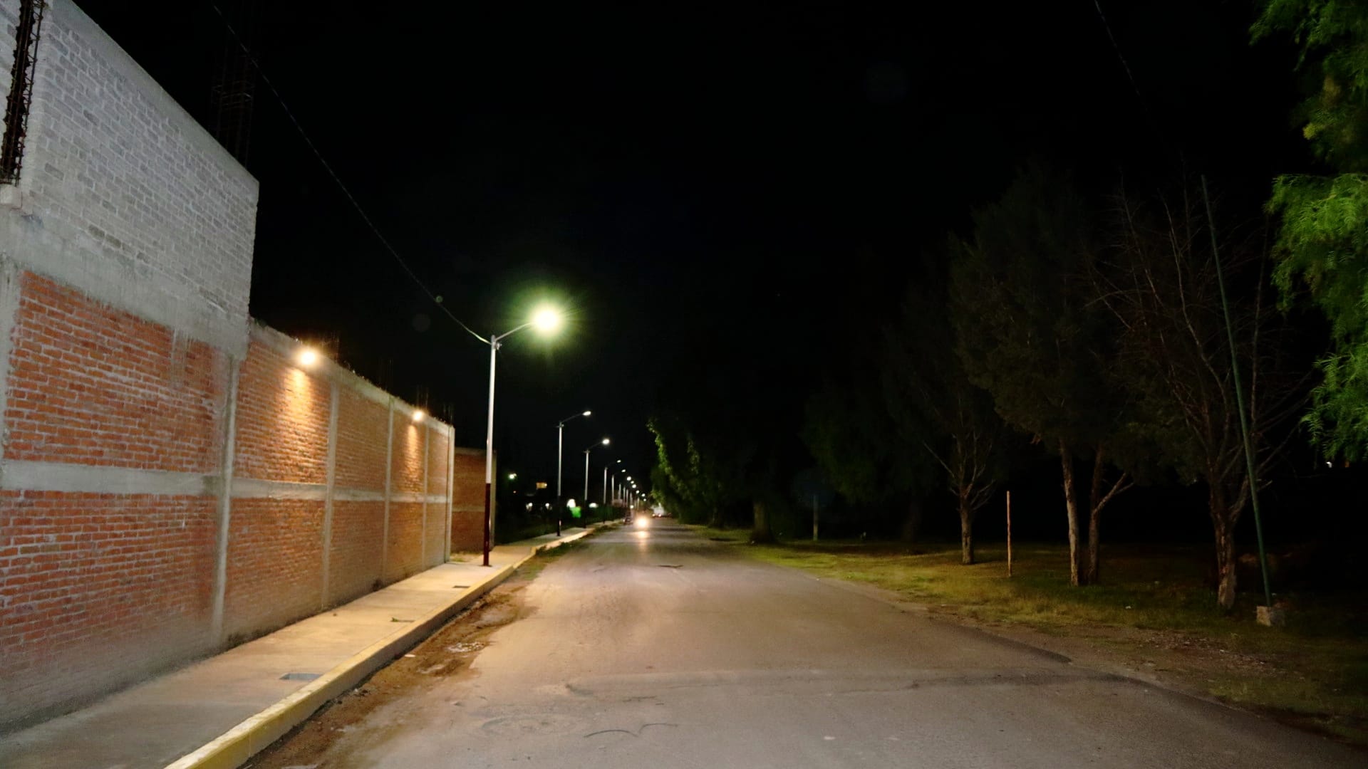 1696686889 637 Obra Instalacion de Alumbrado Publico Banquetas y Guarniciones en la