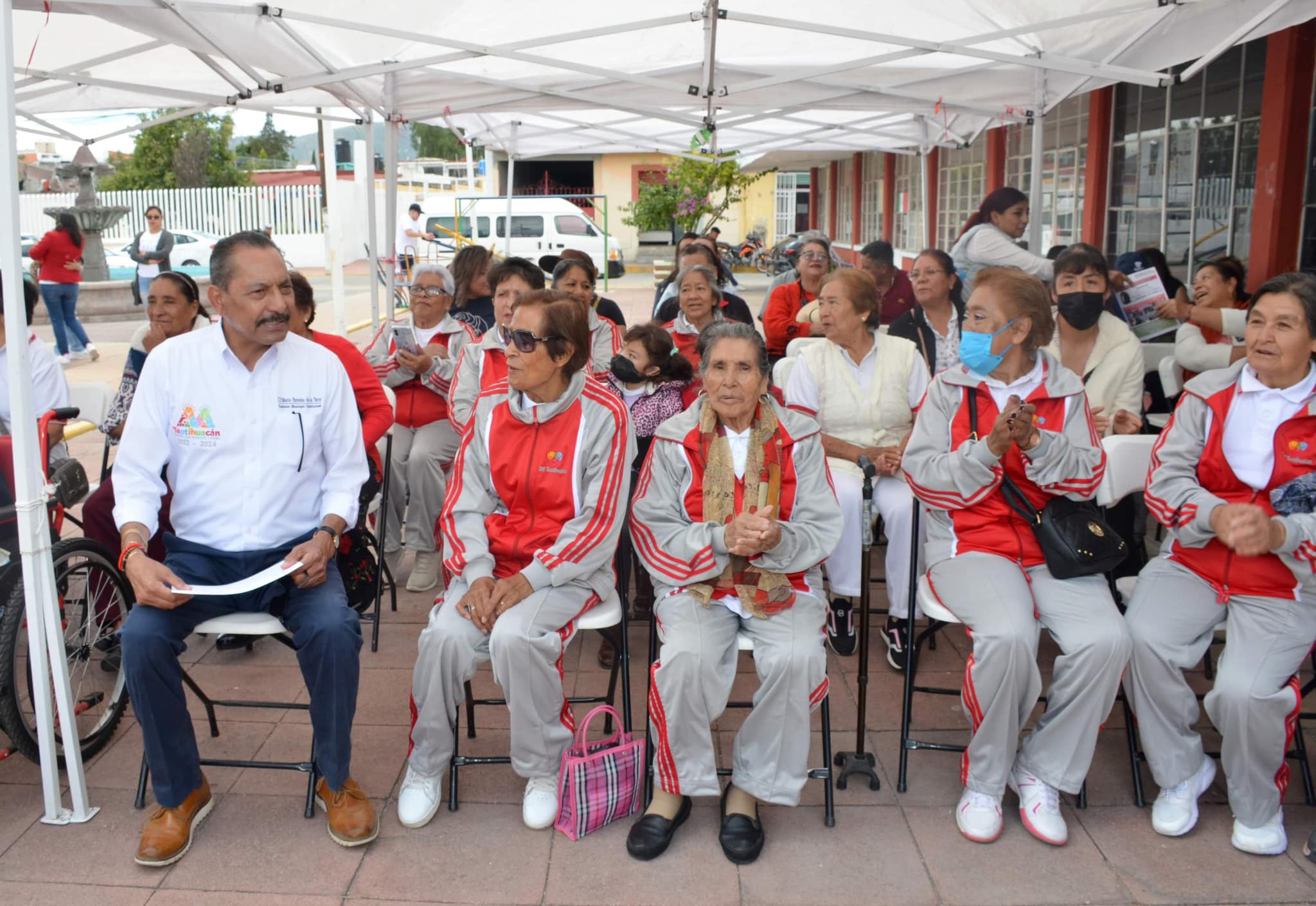 1696721440 748 En Santa Maria Coatlan rehabilitamos la Casa del Adulto Mayor