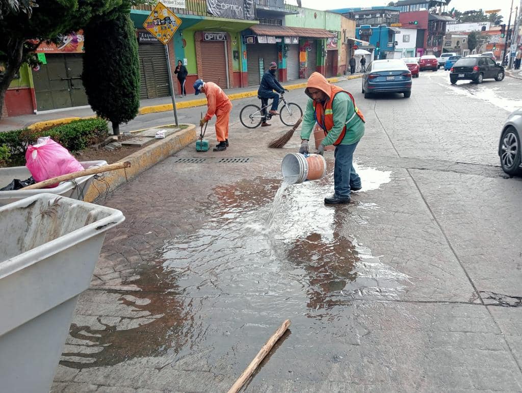 1696867582 420 Toma precauciones La Direccion de Metepec Servicios Publicos realiza limpieza