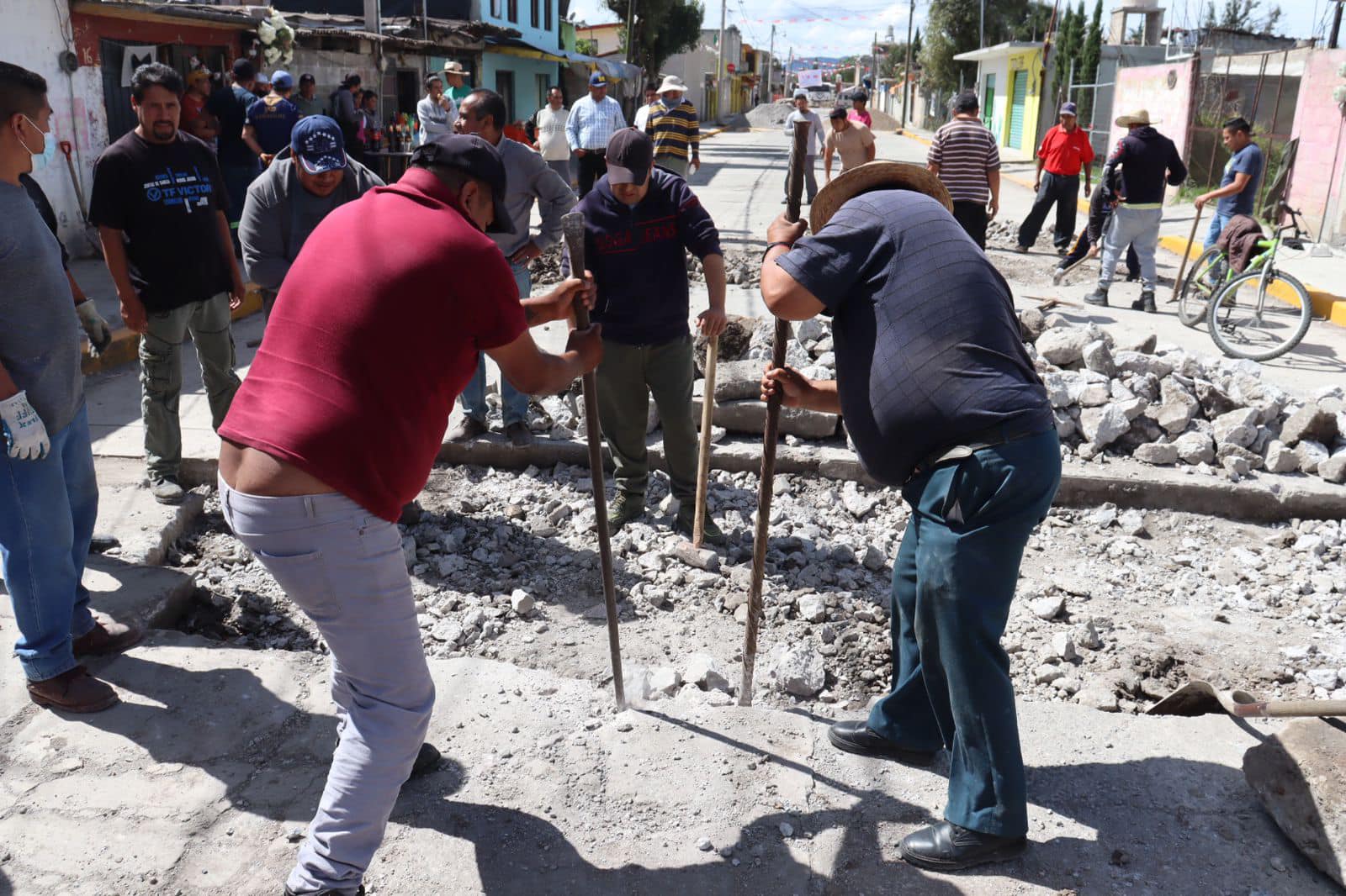 1696885118 58 De la mano con los vecinos de la Lazaro Cardenas