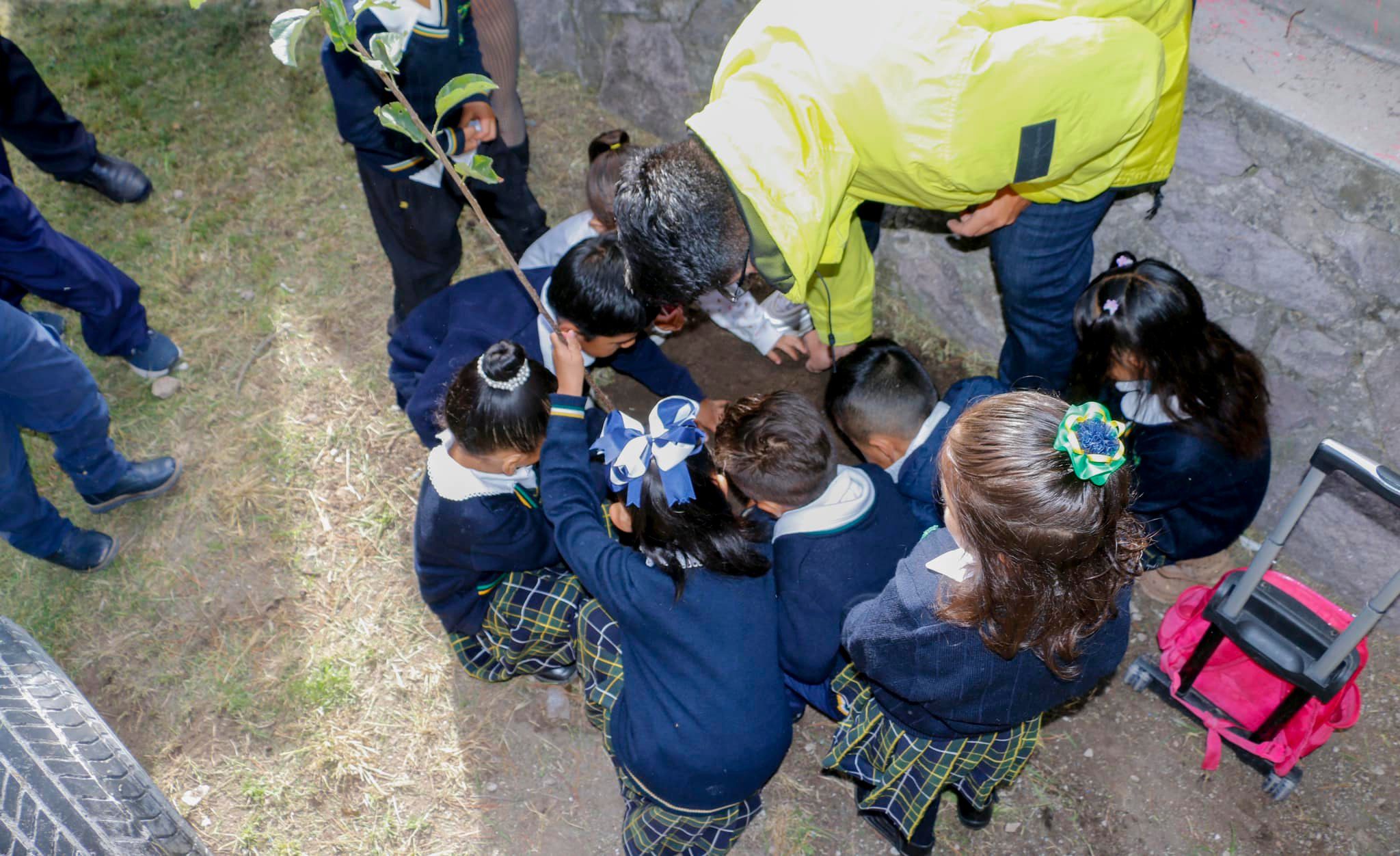 1696895352 12 Continuan las actividades de nuestro programa A Limpiar Tu Escuela