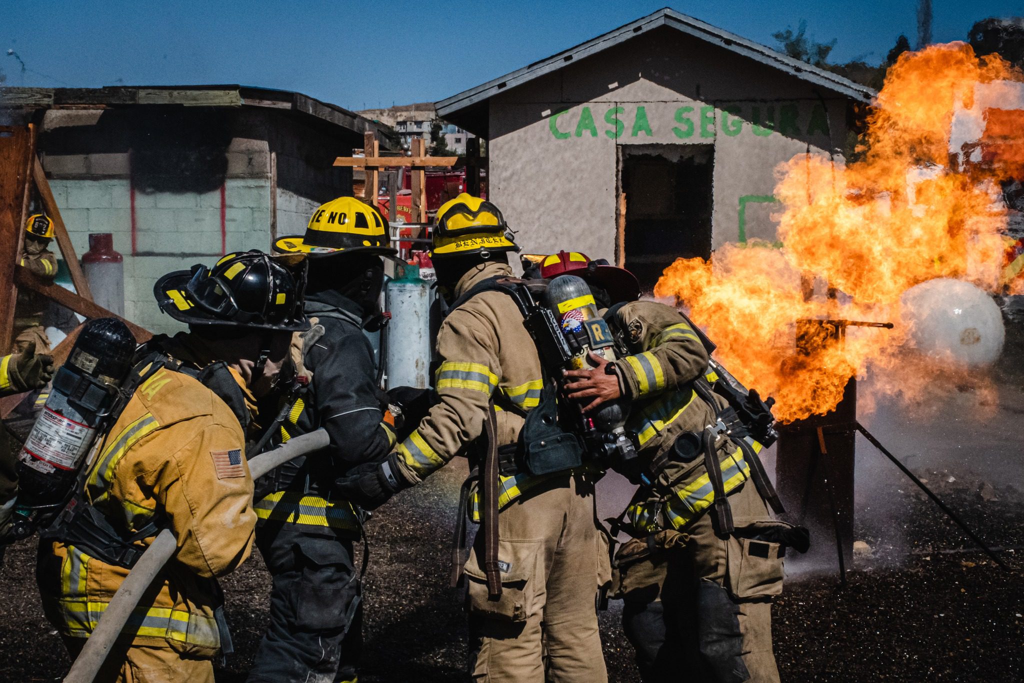 1697034060 910 Nuestros bomberos amplian capacitacion en el Congreso Internacional de Tijuana