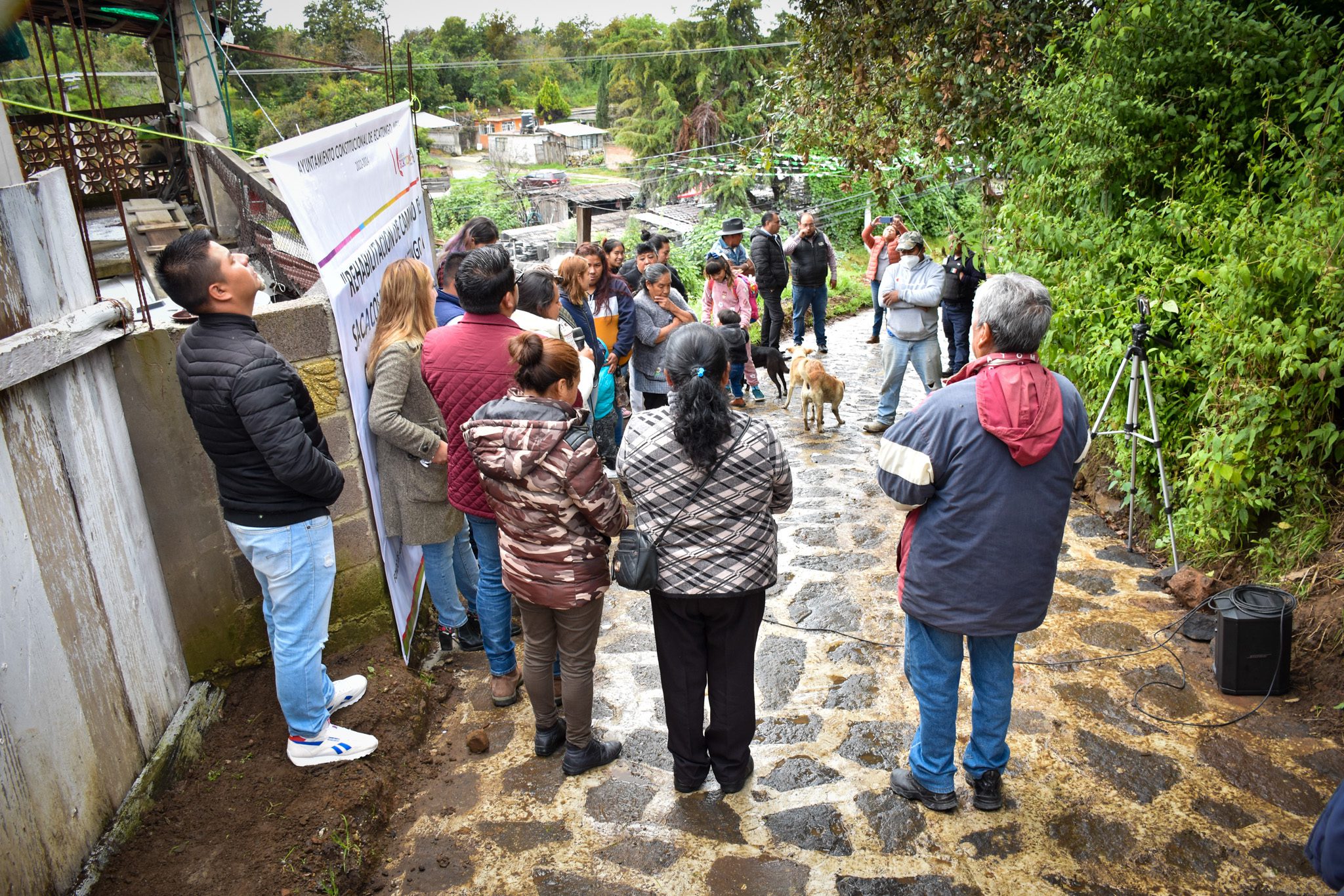 1697114191 22 Entrega de obra rehabilitacion de camino de Sacacosecha en Ecatzingo