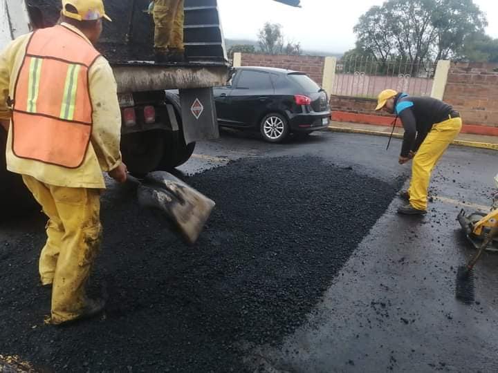 1697114377 826 Bacheo El dia de se inicio el bacheo de las