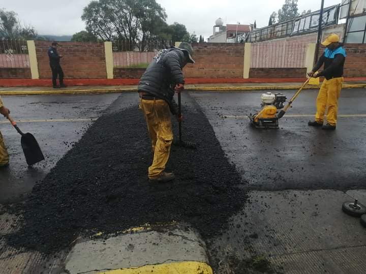 1697114389 211 Bacheo El dia de se inicio el bacheo de las