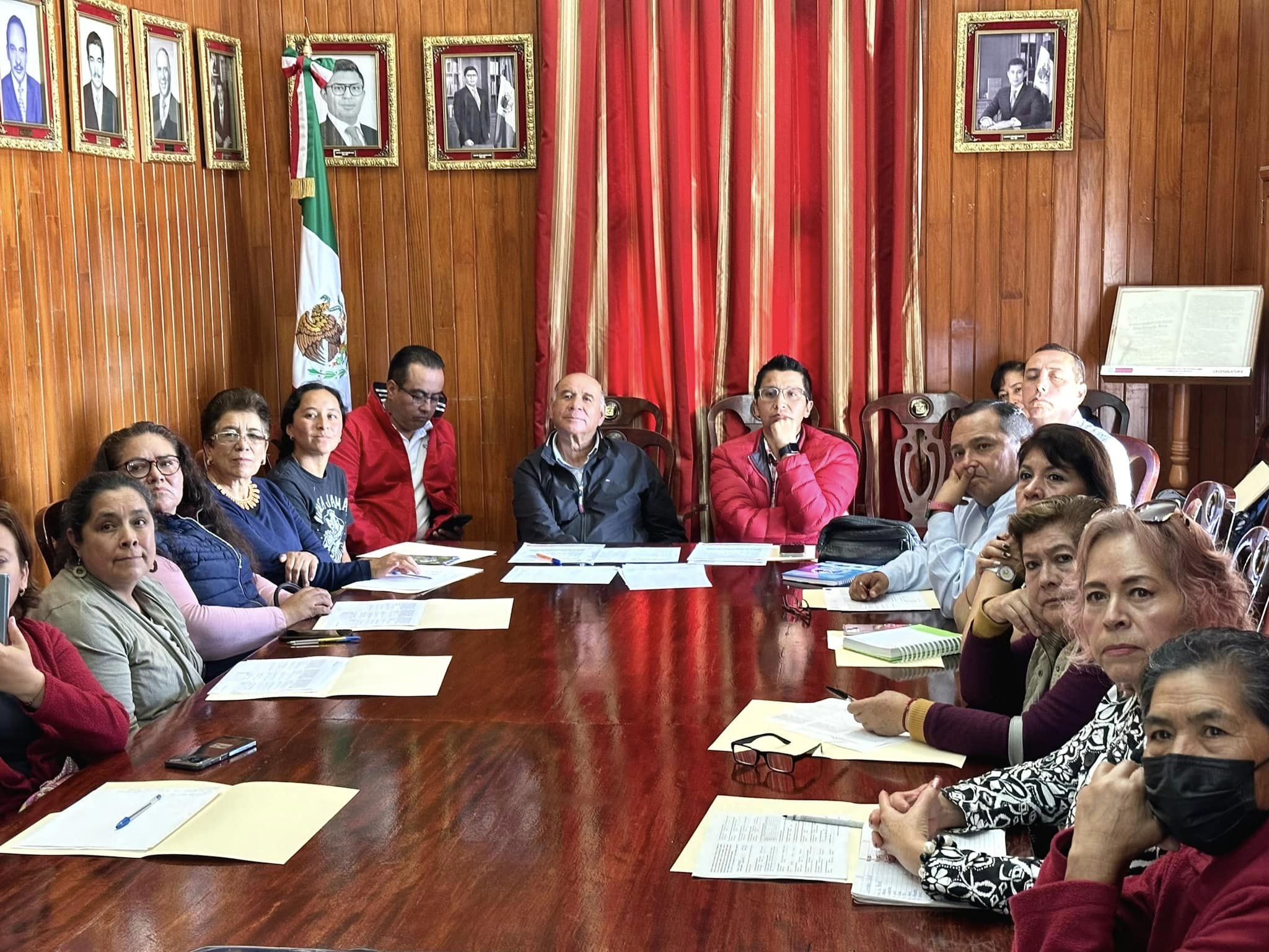 1697145561 267 El Presidente Municipal Jesus Cedillo Gonzalez encabezo la Sesion del