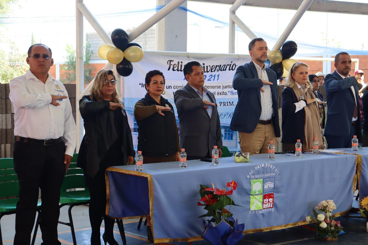 1697151700 359 Celebra gobierno de Teoloyucan XI Aniversario de la Escuela Ford