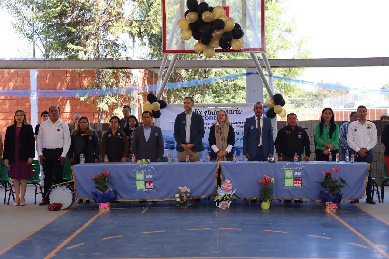 1697151740 Celebra gobierno de Teoloyucan XI Aniversario de la Escuela Ford