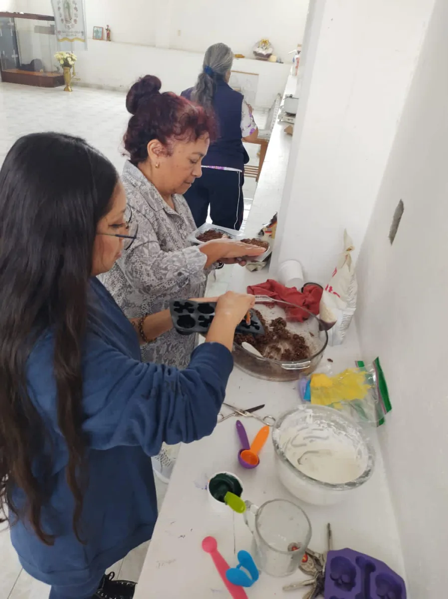 1697201843 315 Talleres de calaveritas de amaranto con chocolate rompope mayonesa suavizant