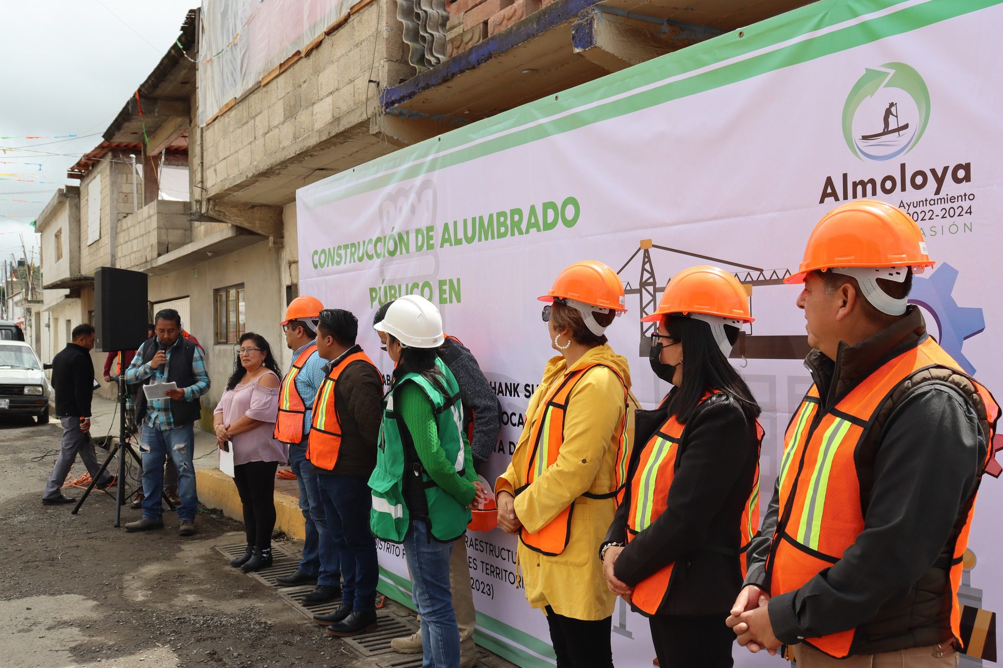 1697204846 72 Hoy nuestra Presidenta Municipal la Lic Esmeralda Gonzalez Lagunas continua