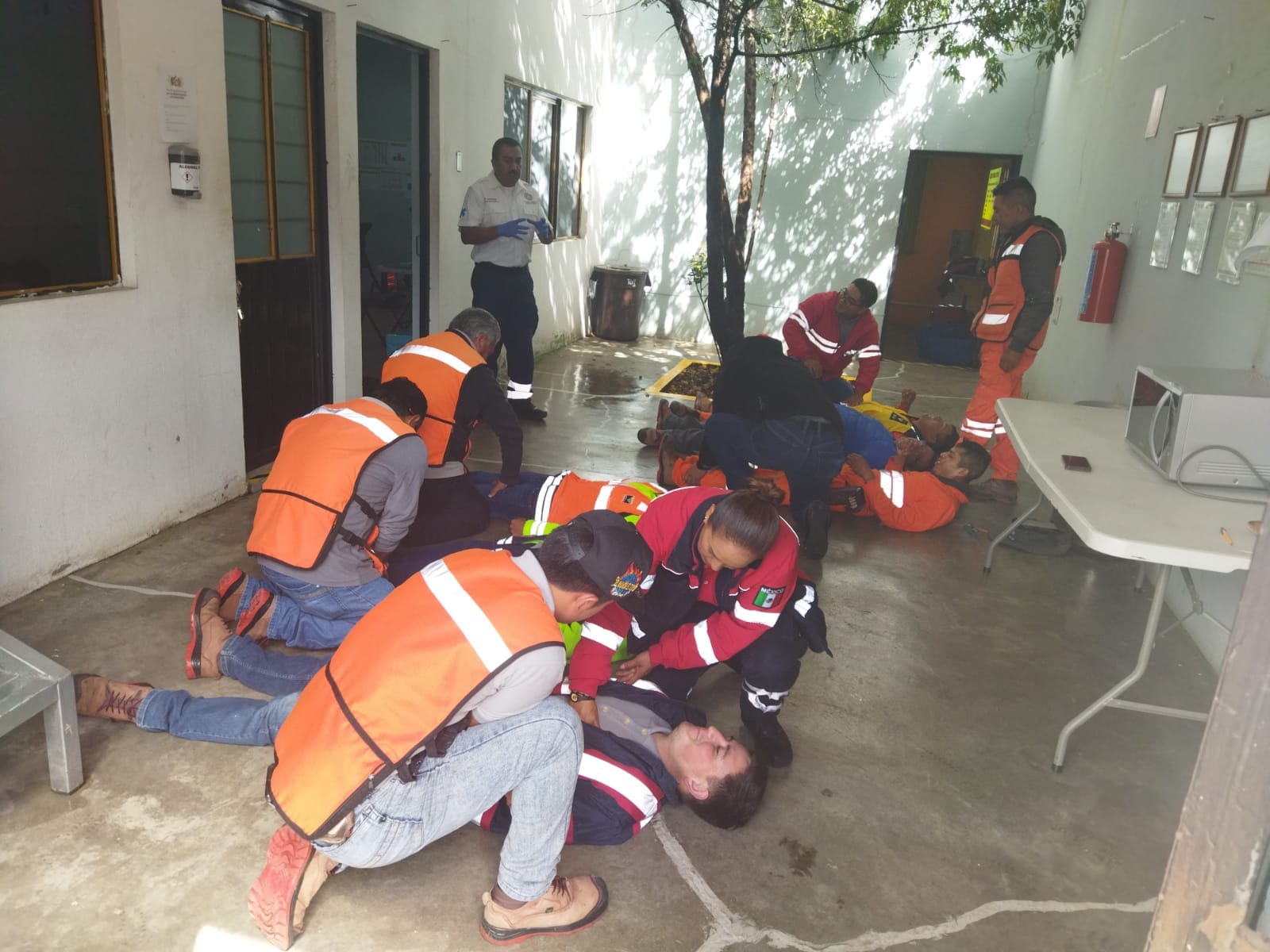 1697206475 891 Como parte de las actividades de Proteccion Civil Se impartio