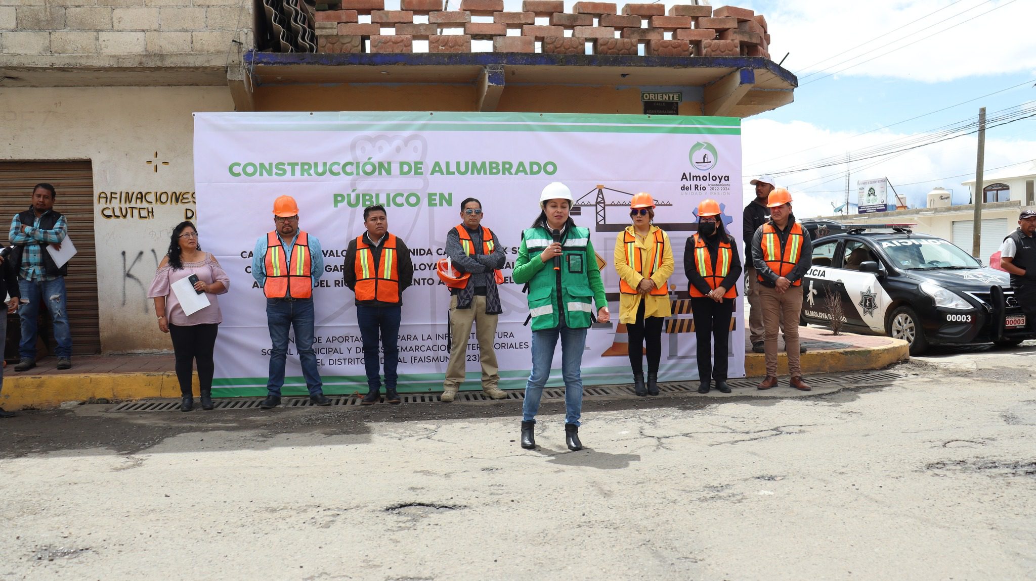 1697212125 251 Hoy nuestra Presidenta Municipal la Lic Esmeralda Gonzalez Lagunas continua