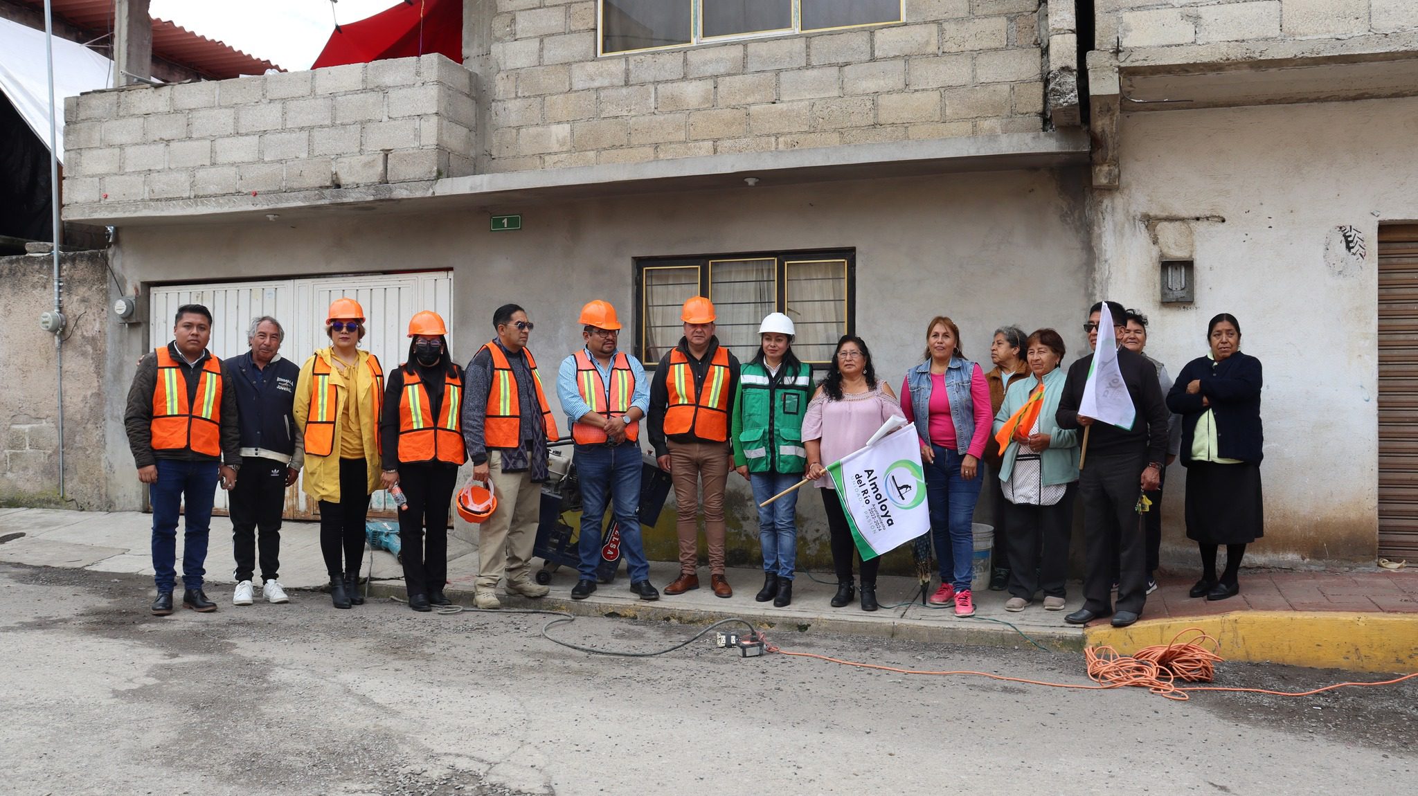 1697212140 104 Hoy nuestra Presidenta Municipal la Lic Esmeralda Gonzalez Lagunas continua