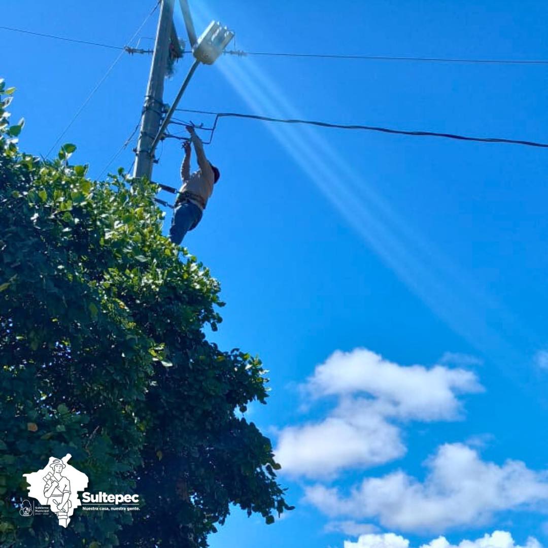 1697233999 506 Iluminando el camino hacia un Sultepec mas seguro El dia