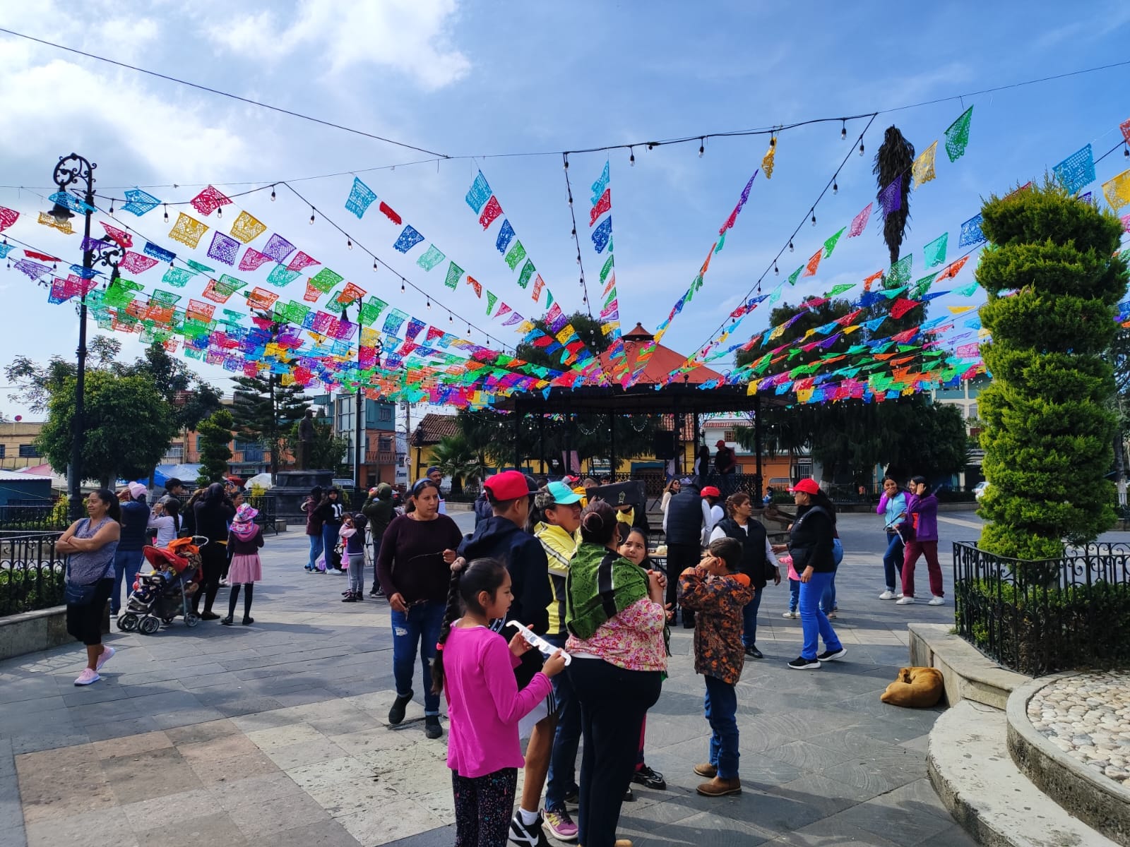 1697308906 772 ¡Hoy es un dia especial Estamos presenciando un eclipse anular