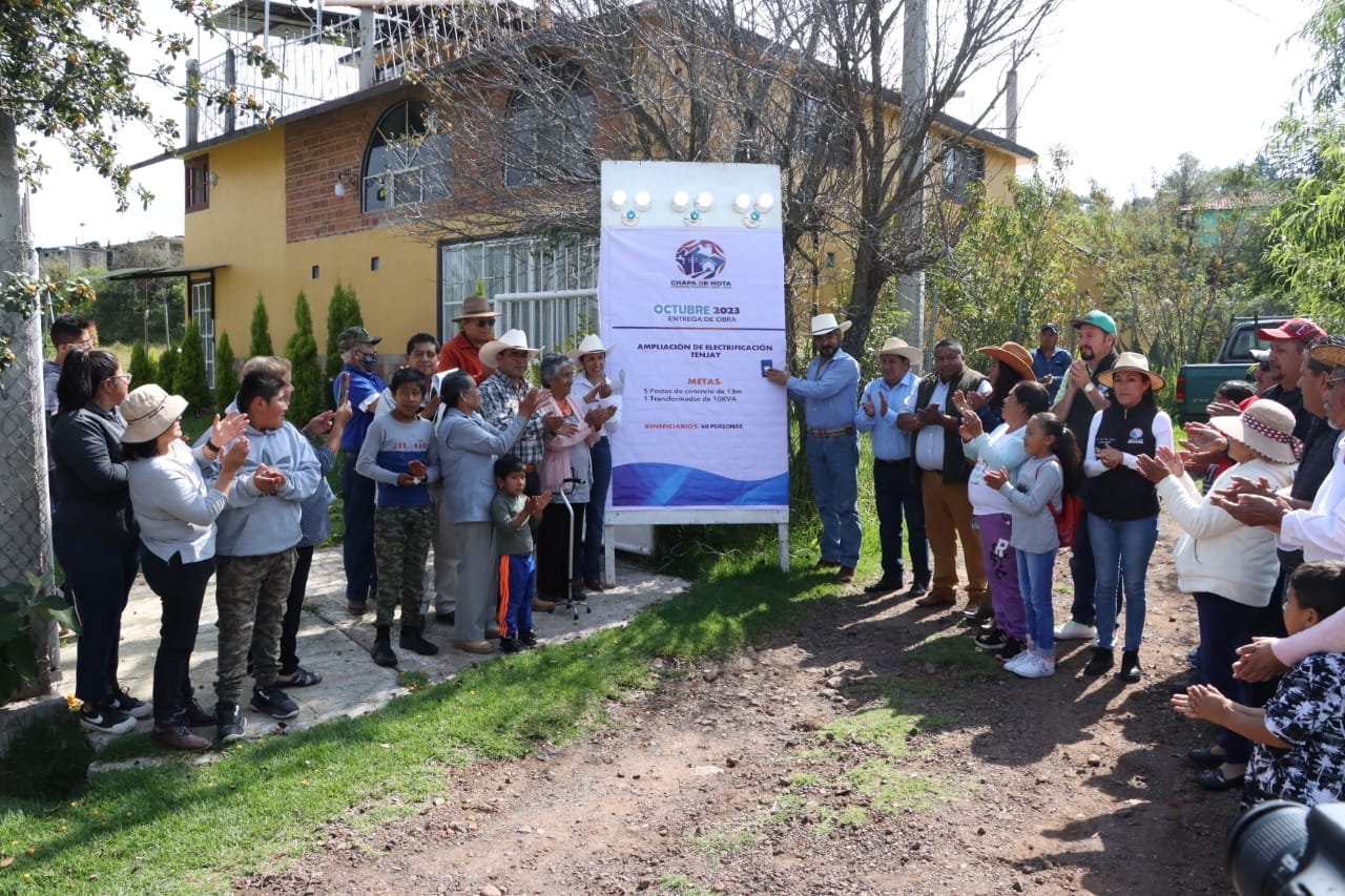 1697319631 867 EntregadeObras El Presidente Municipal Profr@A Pastor Cruz Garcia continua e