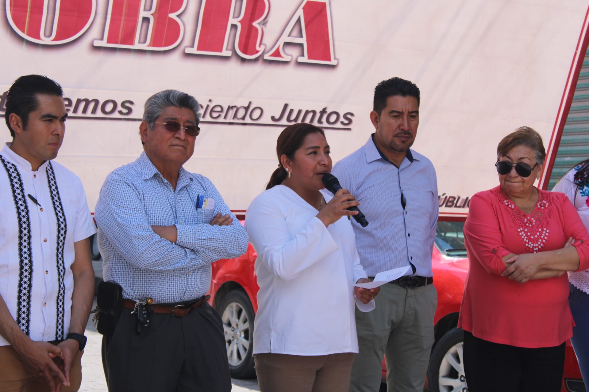 1697326788 59 Alcaldesa realiza banderazo a obra de pavimentacion en Santa