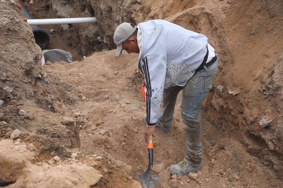 1697405357 97 ¡Continuamos con la Pavimentacion de Calle Leona Vicario en el