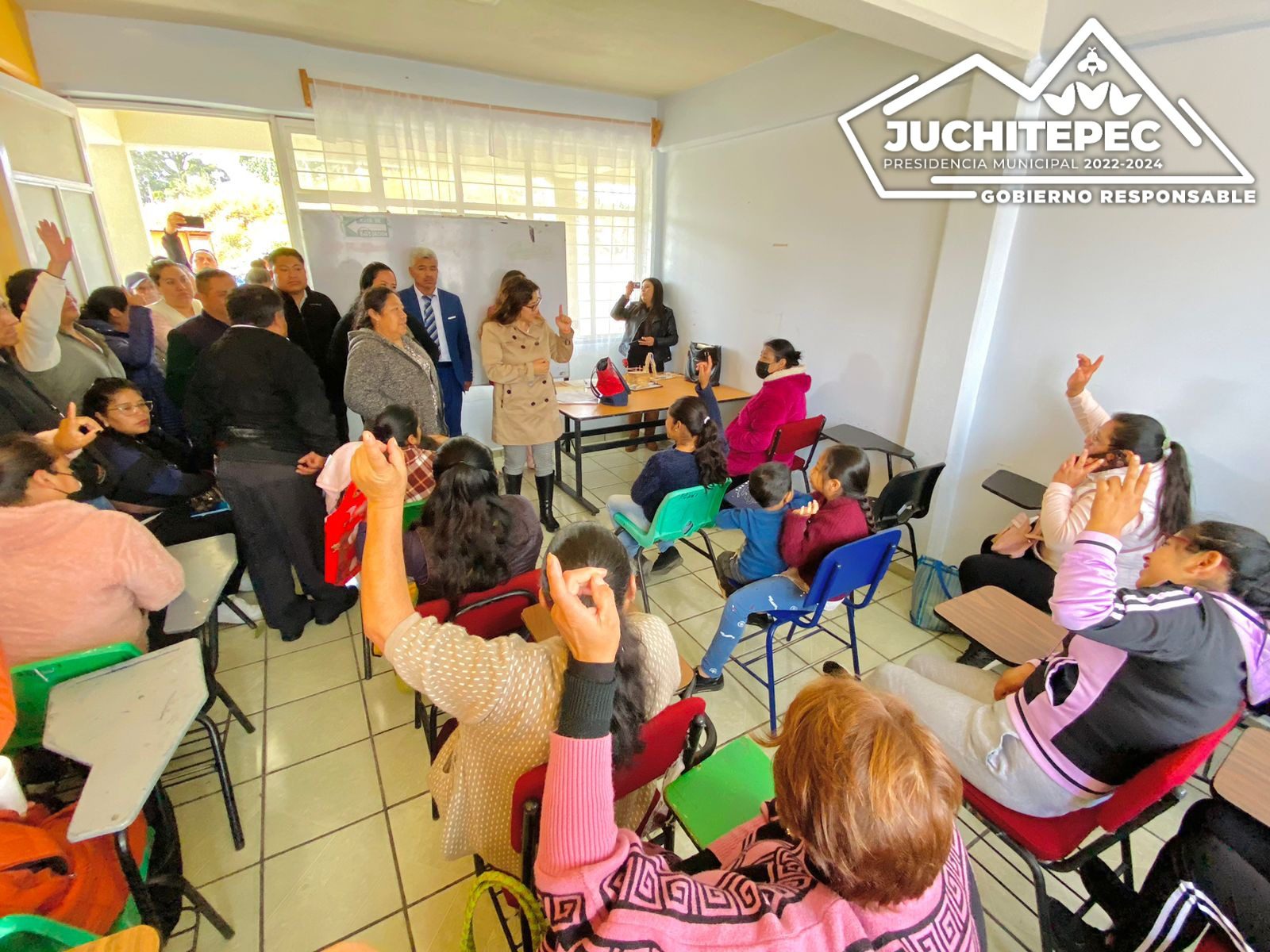 1697480003 911 ¡Avanzando juntos hacia un mejor futuro educativo Hoy es un